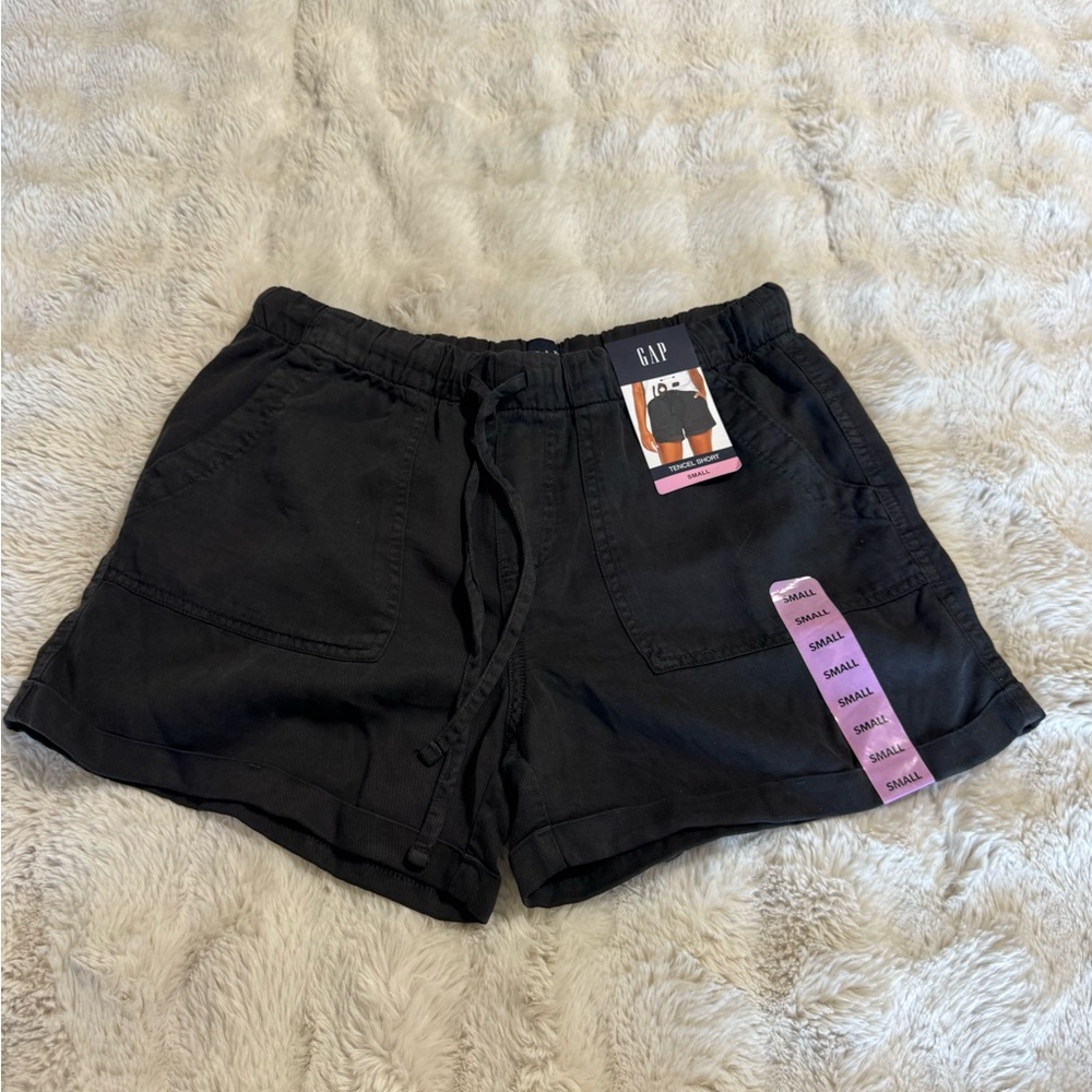GAP Women's Charcoal Cargo Shorts